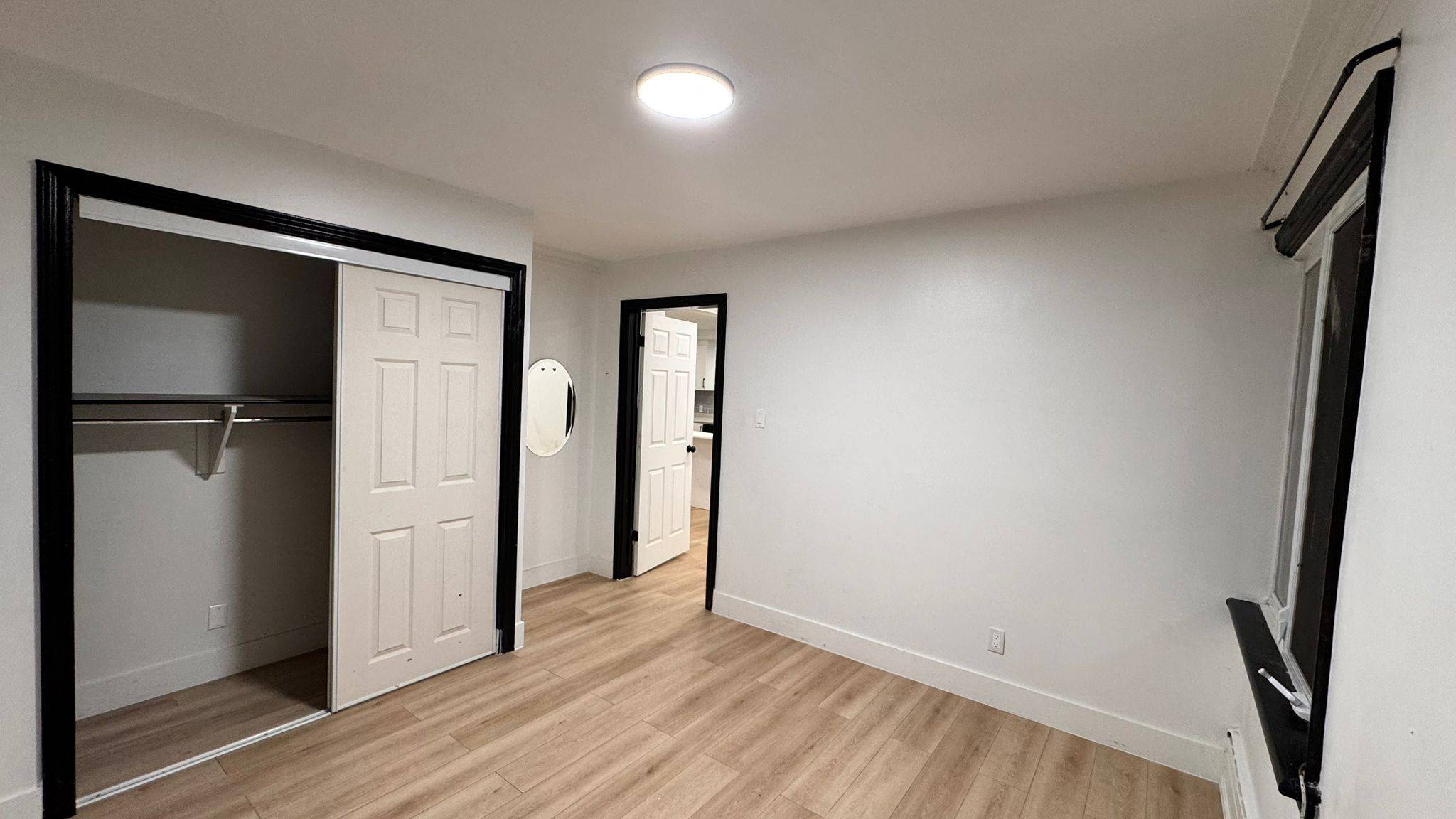 Overbrook - Castleheights And Area, ON K1K 1P3,281 Columbus AVE #3