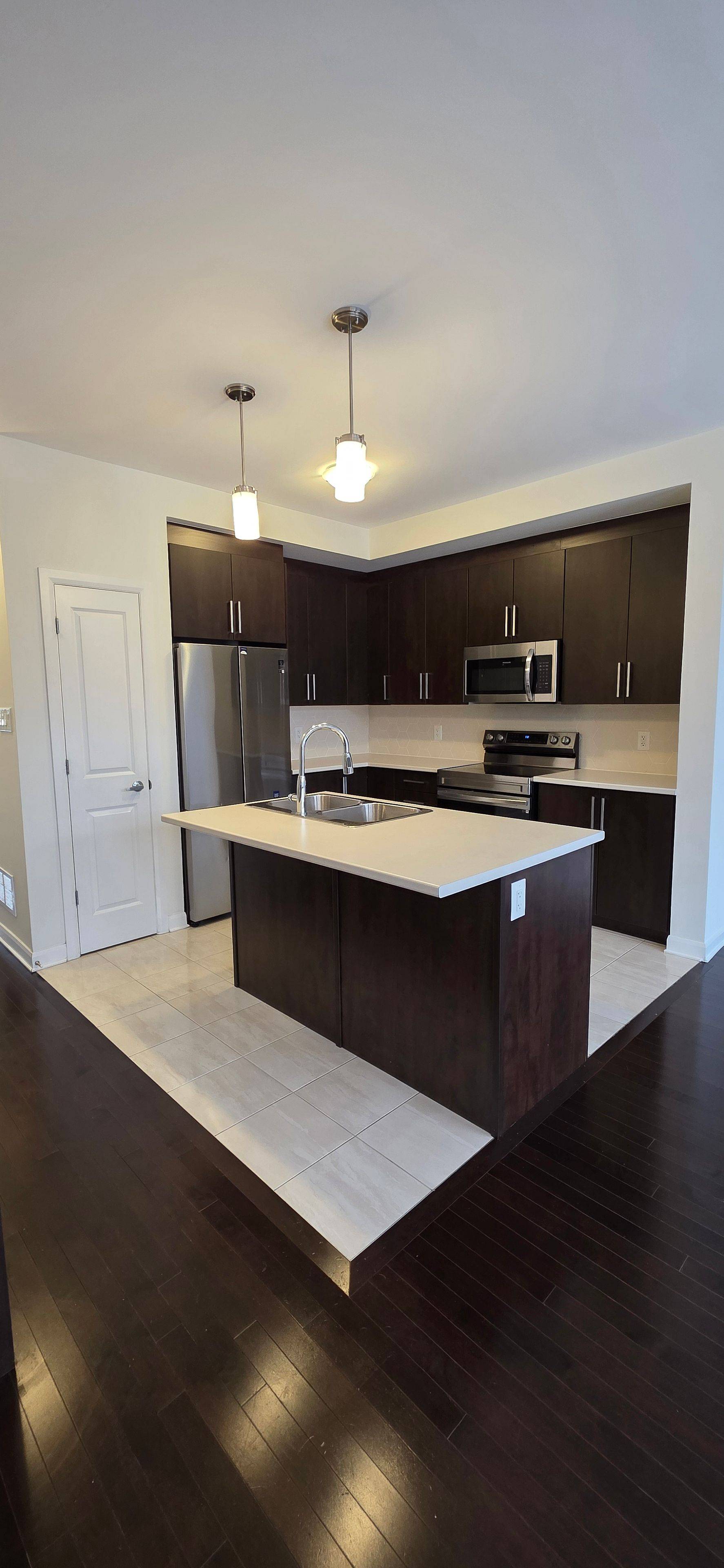 Kanata, ON K2T 0P2,92 Natare PL