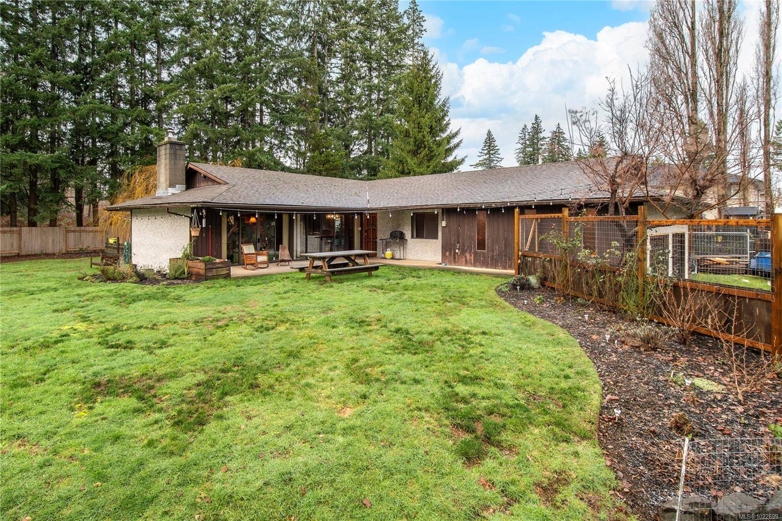 Campbell River, BC V9W 3M9,450 Old Petersen Rd