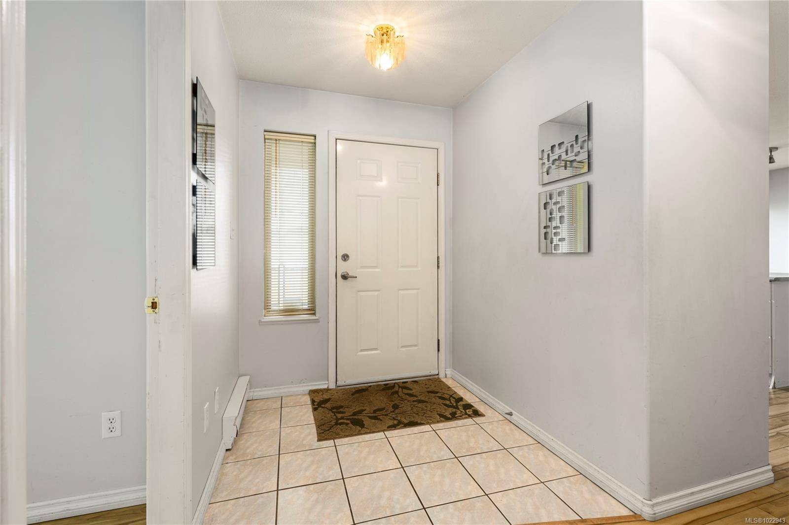 Nanaimo, BC V9T 2H2,4271 Wellington Rd #1