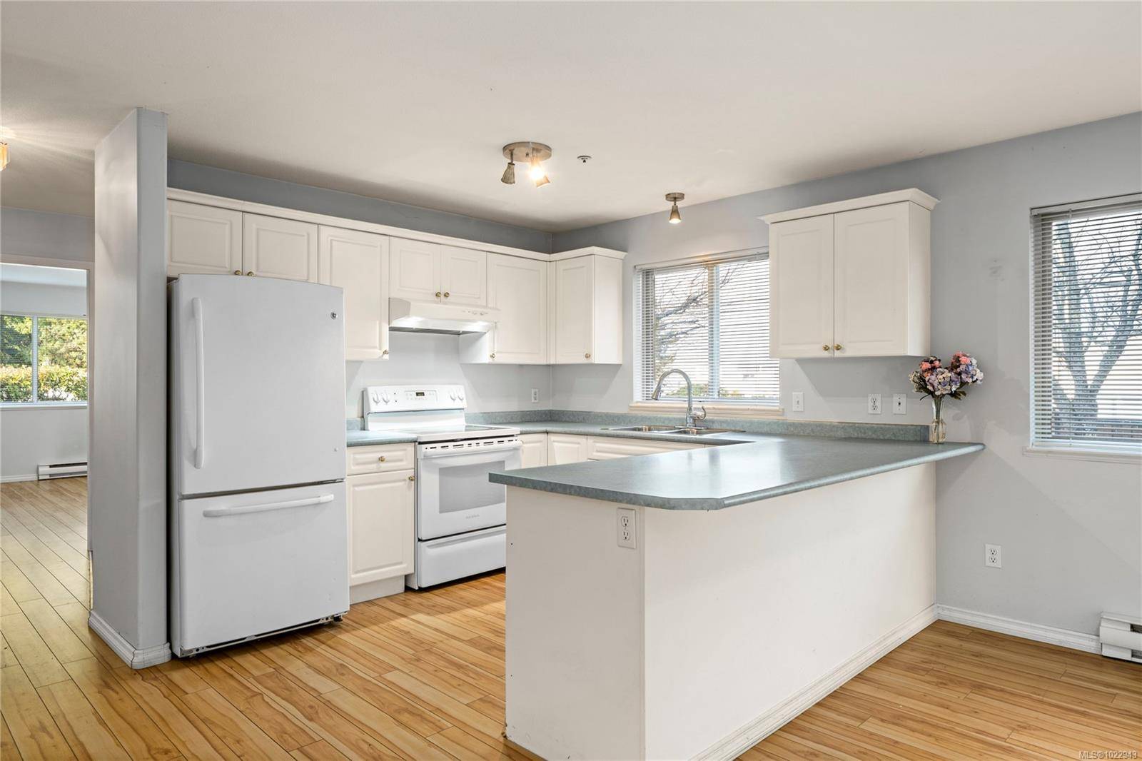 Nanaimo, BC V9T 2H2,4271 Wellington Rd #1