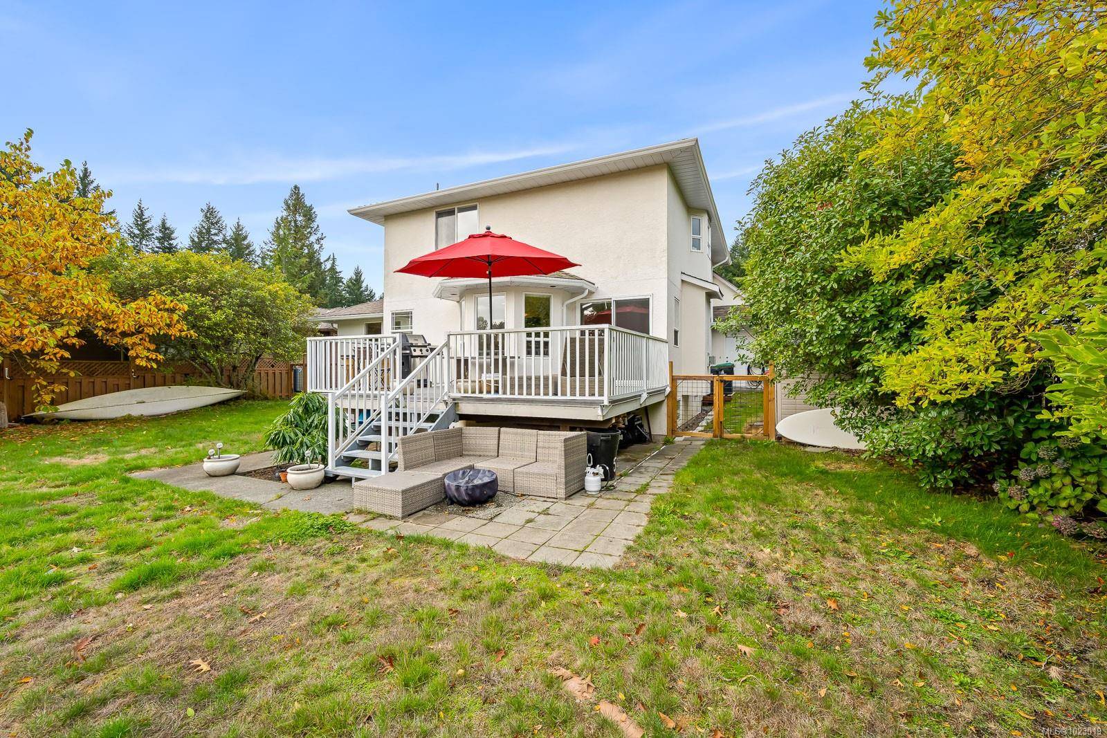 Comox, BC V9M 3R4,804 Highridge Crt
