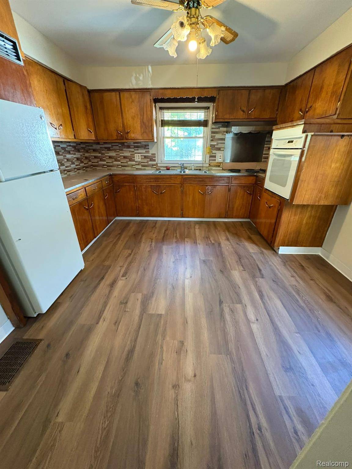 Flint, MI 48503,1701 Park ST