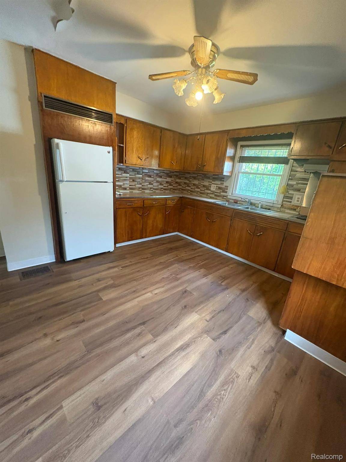 Flint, MI 48503,1701 Park ST