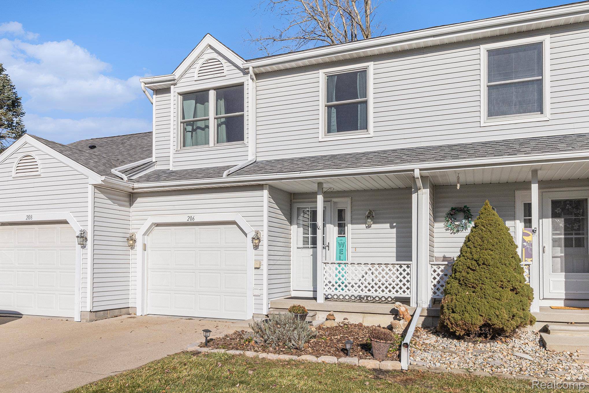 Fenton, MI 48430,206 Meadow Pointe DR