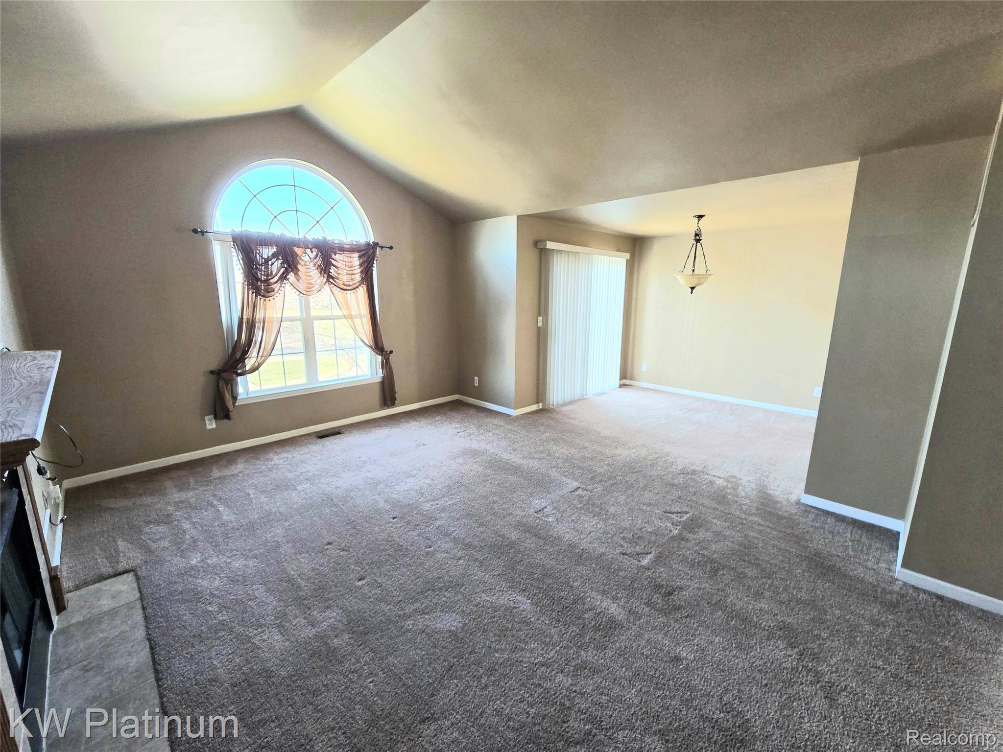 Macomb, MI 48044,46225 CAVALIER DR