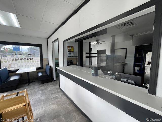 Waterford, MI 48328,2548 ELIZABETH LAKE RD