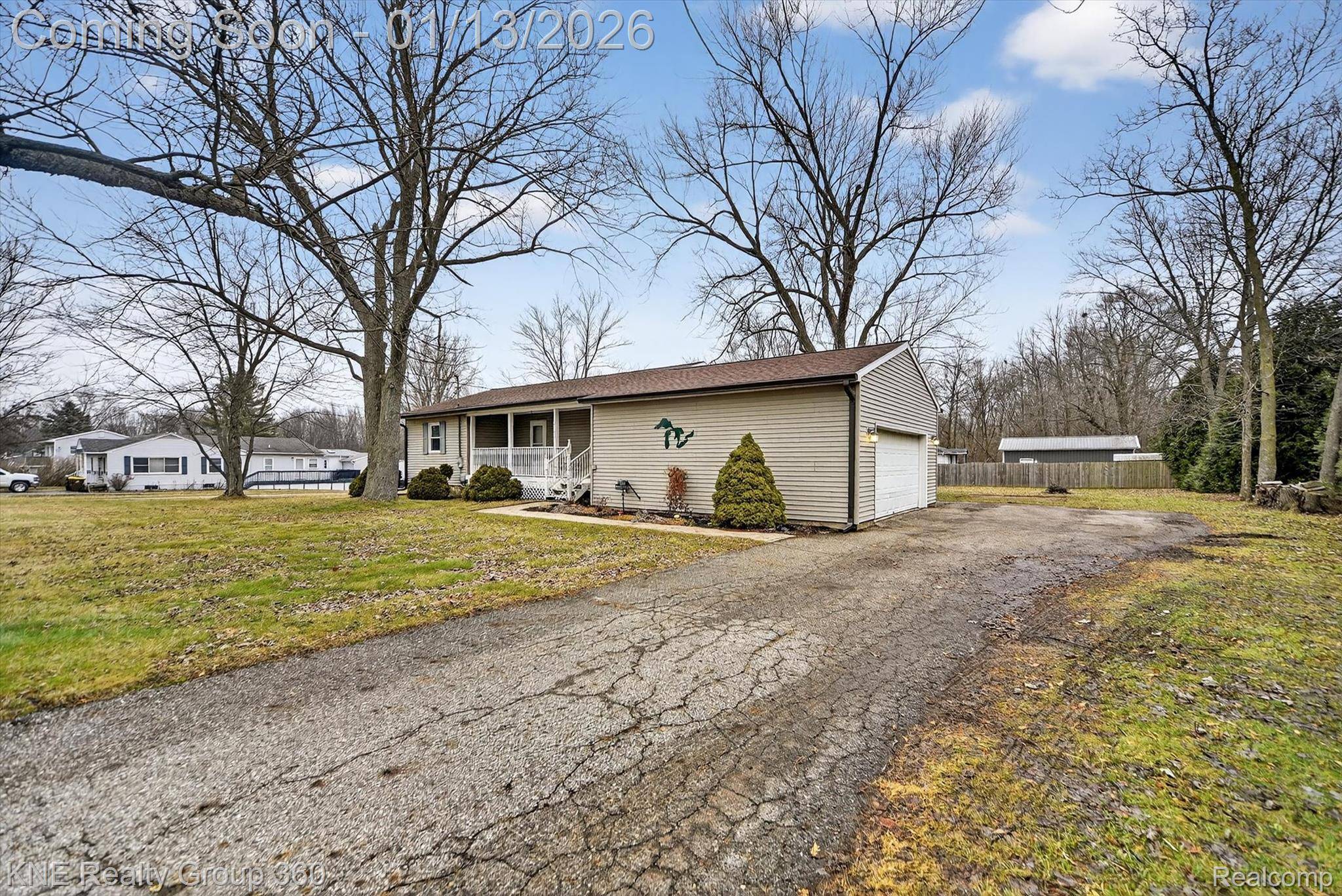 Lansing, MI 48911,2142 Washington RD