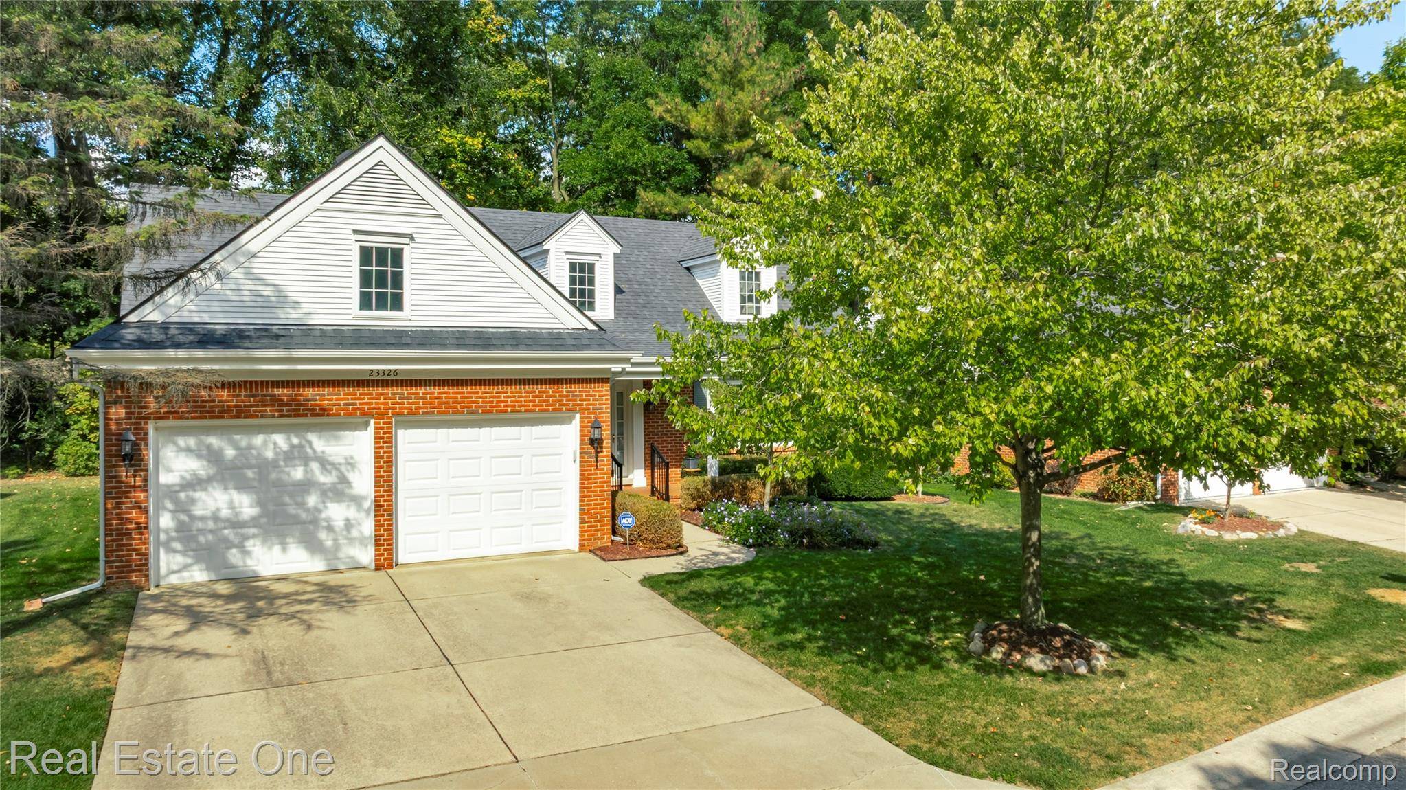 Farmington, MI 48335,23326 Longacre CT