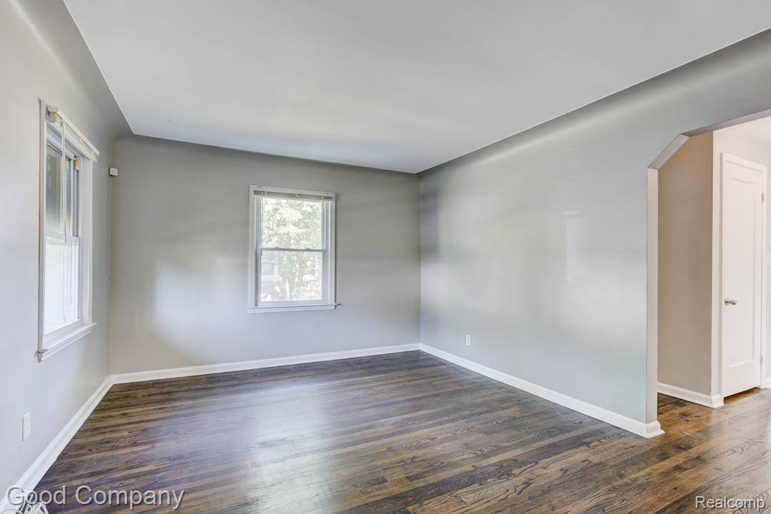 Detroit, MI 48219,18494 Ashton AVE