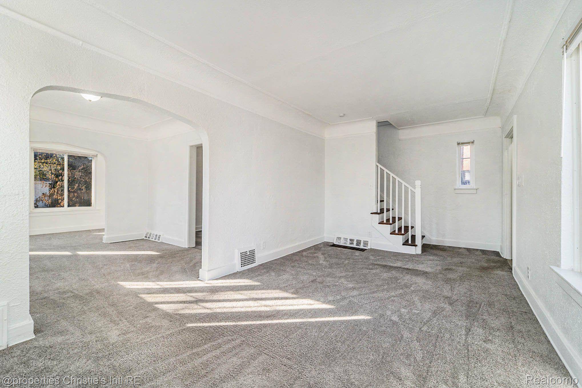 Detroit, MI 48224,5911 YORKSHIRE RD