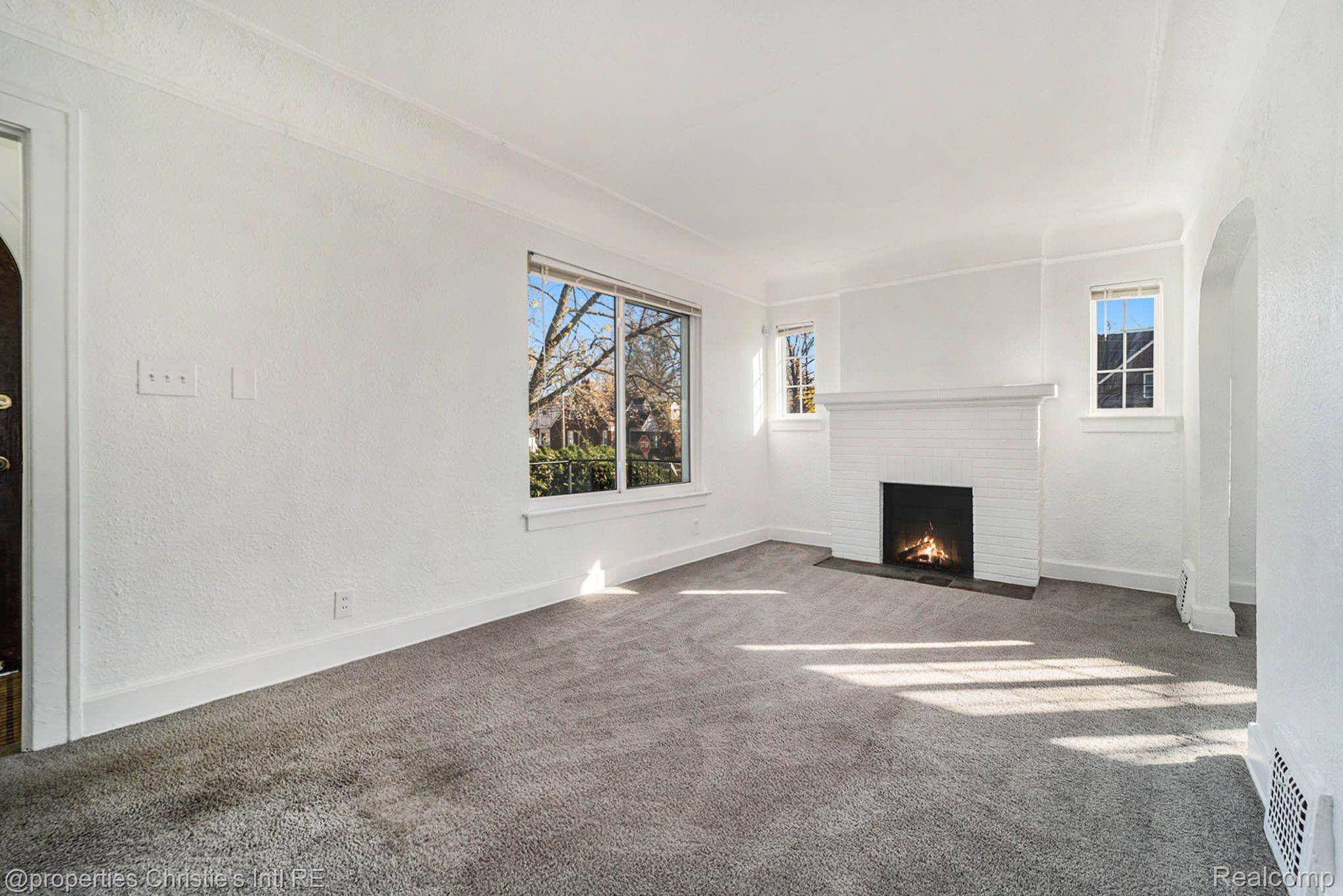 Detroit, MI 48224,5911 YORKSHIRE RD