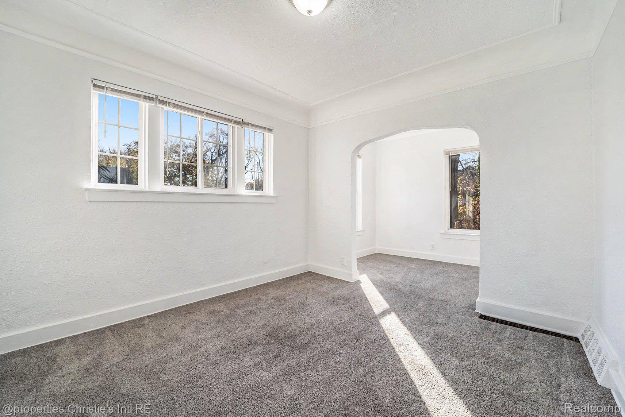 Detroit, MI 48224,5911 YORKSHIRE RD