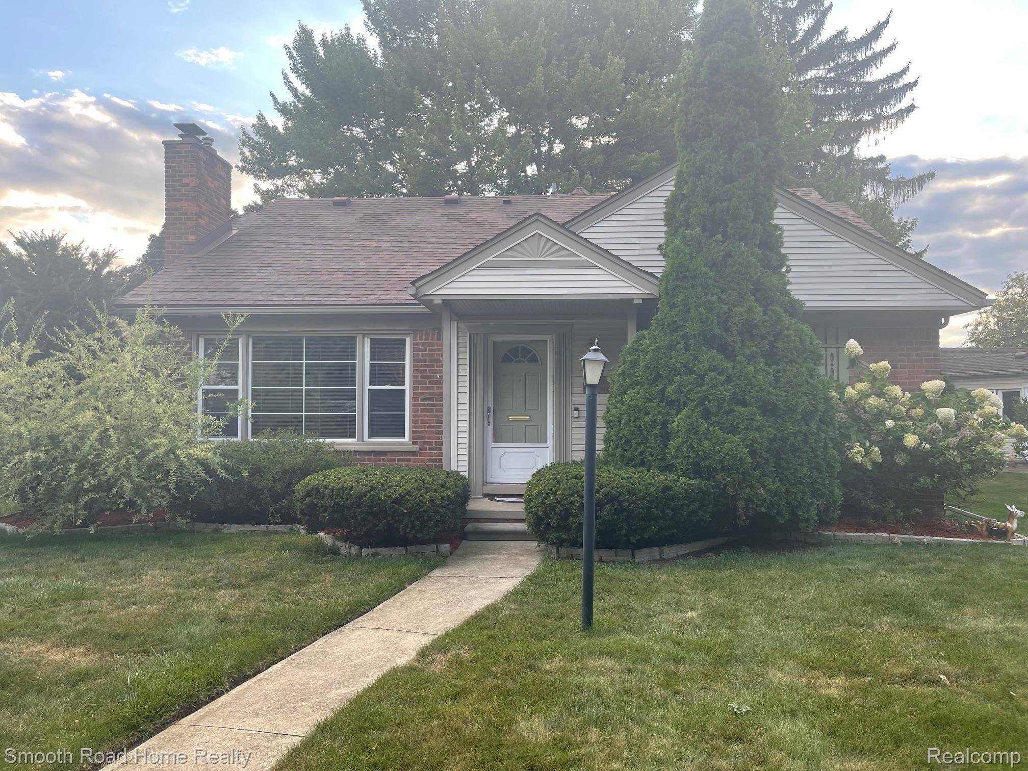 Dearborn, MI 48124,1414 Fairway CT