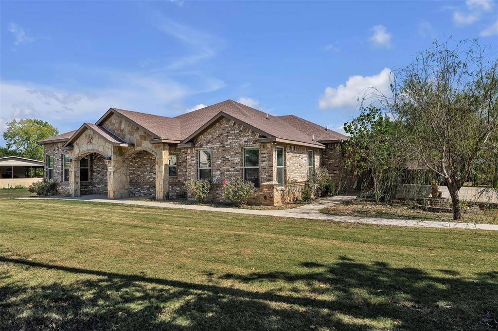 Joshua, TX 76058,916 County Road 913