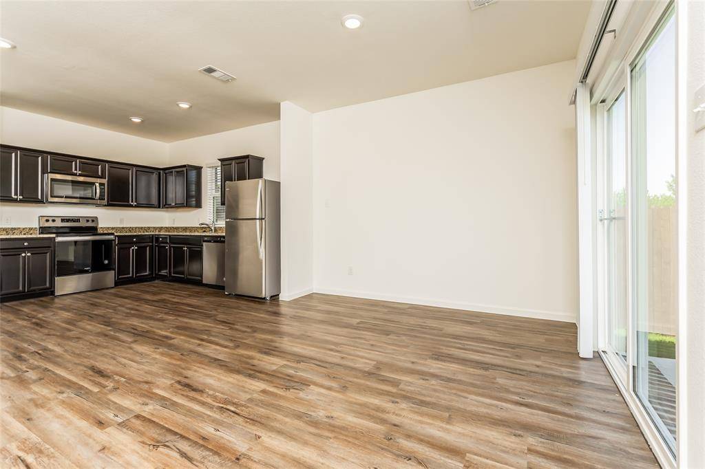 Crowley, TX 76036,436 Canoe Way