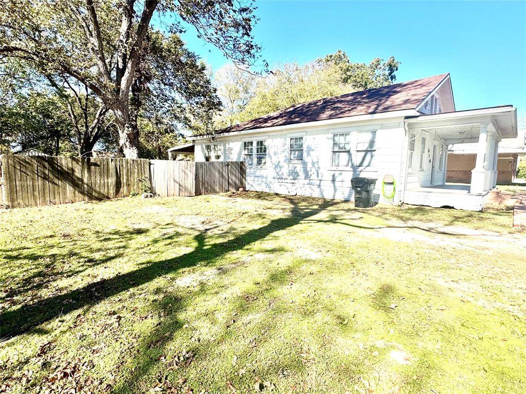 Teague, TX 75860,510 S 10th Avenue