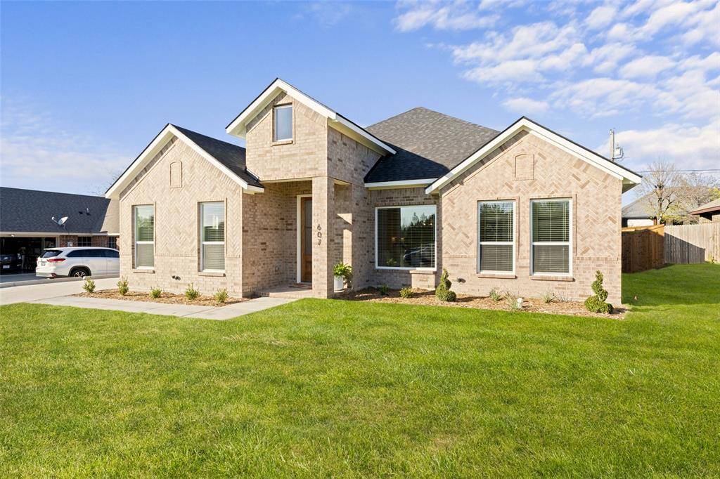 Glenn Heights, TX 75154,607 E Wood Dell Drive