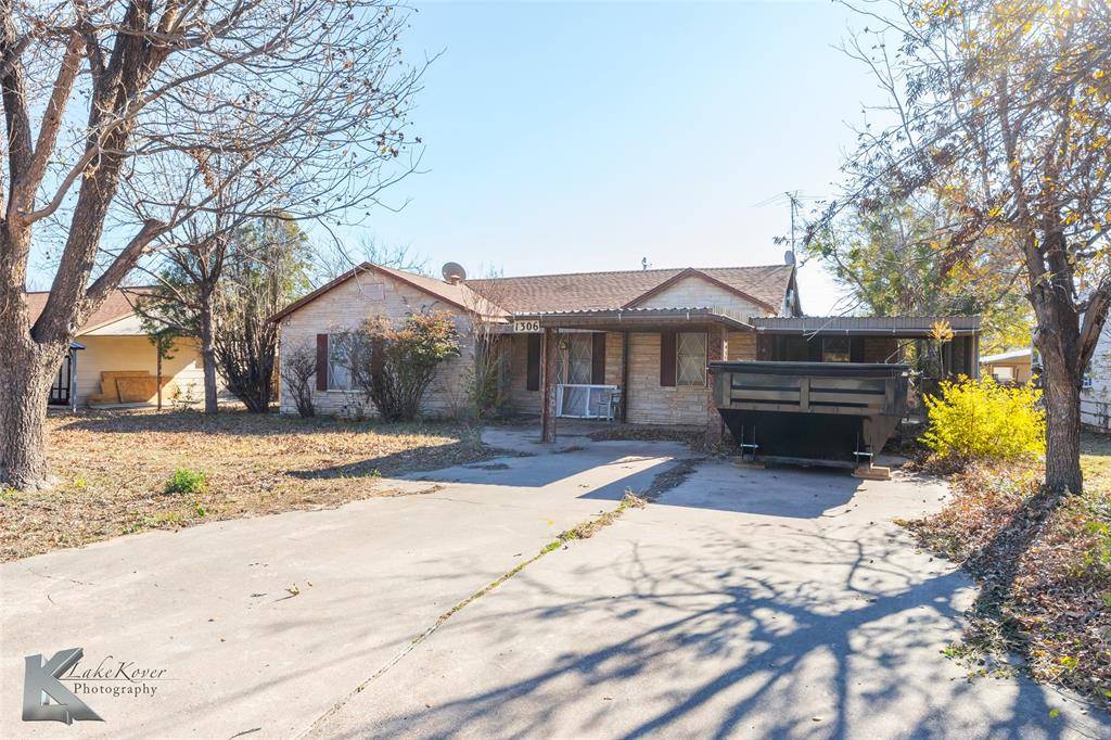 Stamford, TX 79553,1306 Landon Street