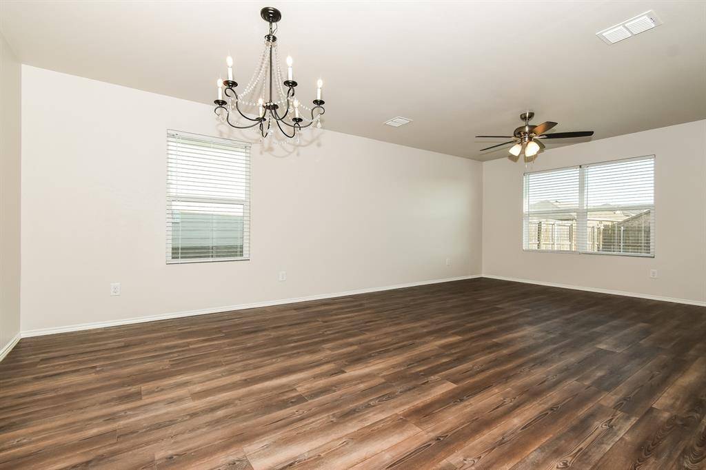 Forney, TX 75126,5649 Hepburn Street