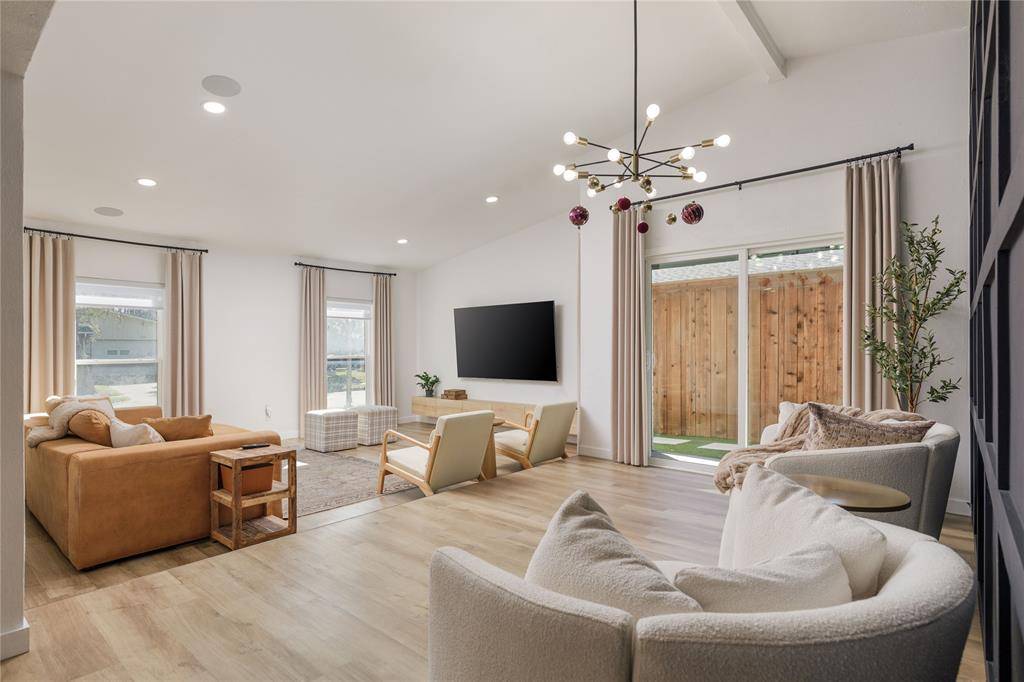 Dallas, TX 75228,3835 Ruidosa Avenue