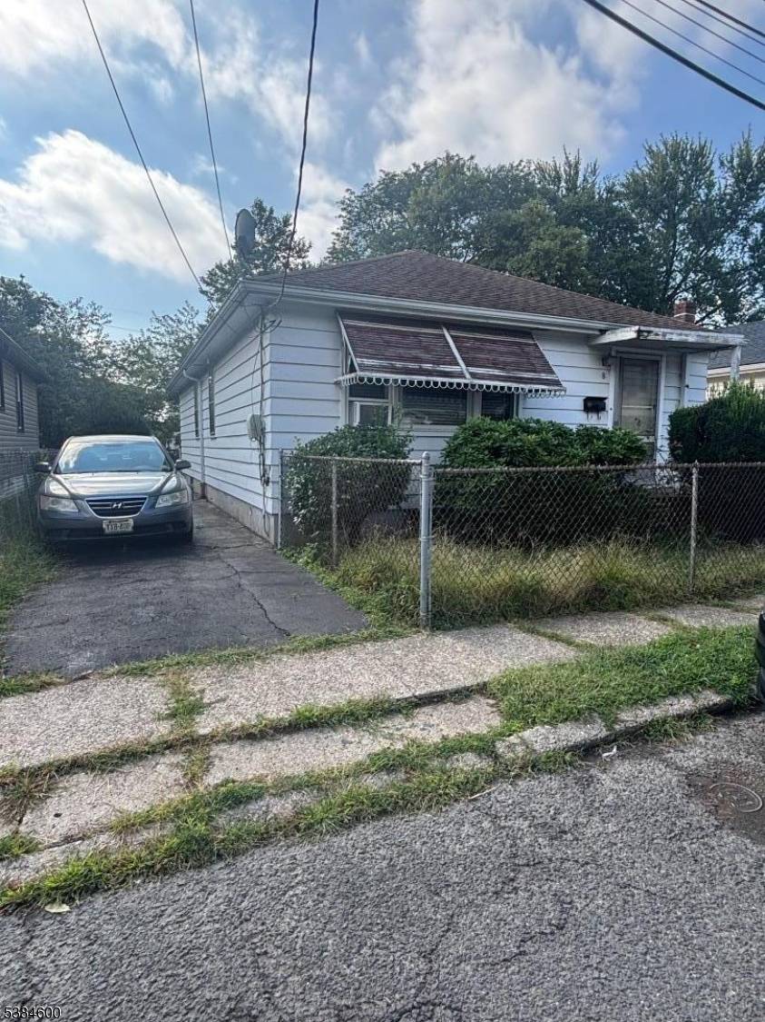 Jersey City, NJ 07305,8 Albert Pl