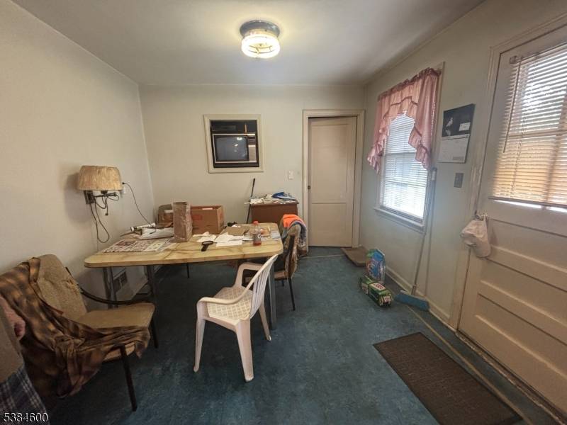 Jersey City, NJ 07305,8 Albert Pl