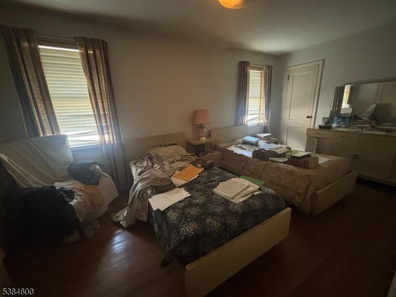 Jersey City, NJ 07305,8 Albert Pl