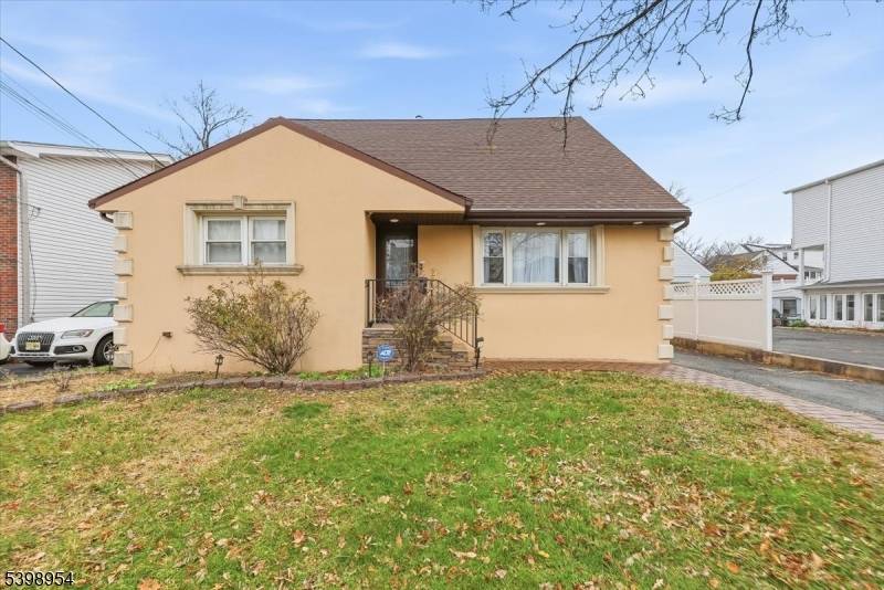 Lodi Boro, NJ 07644,67 Norwood Ave #1