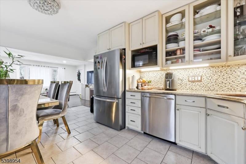 Lodi Boro, NJ 07644,67 Norwood Ave #1