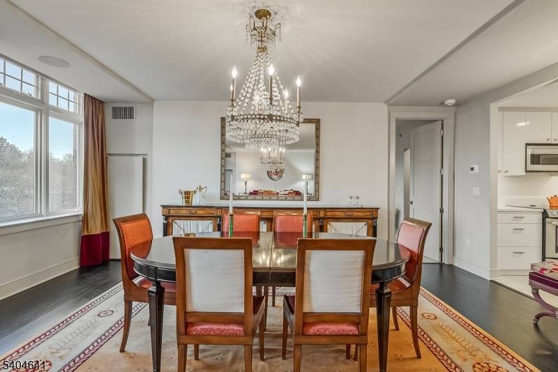 Maplewood Twp., NJ 07040,616 S Orange Ave, Skyhouse 4 #SH4