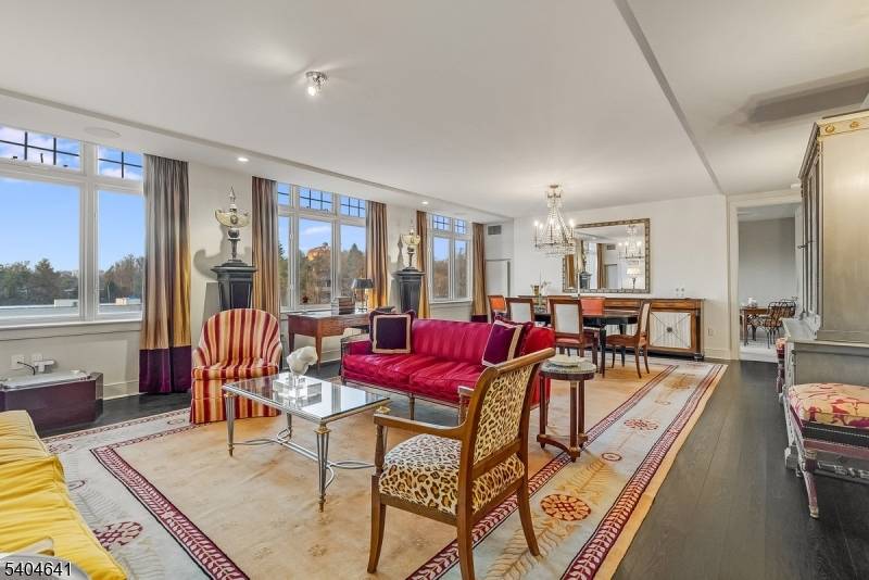 Maplewood Twp., NJ 07040,616 S Orange Ave, Skyhouse 4 #SH4