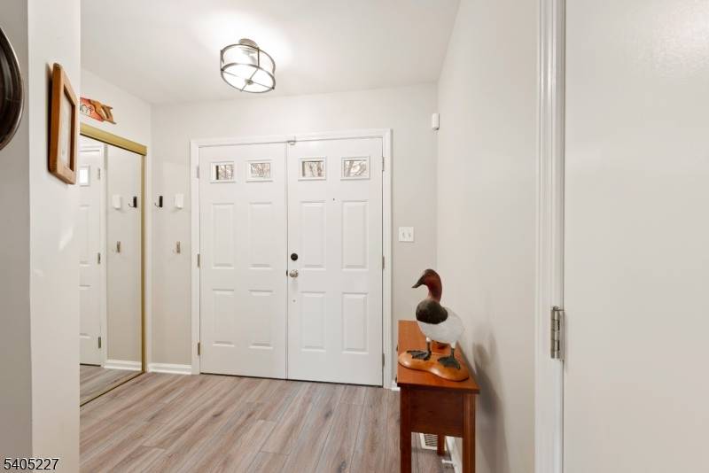 Mount Arlington Boro, NJ 07856,30 Hickory Way