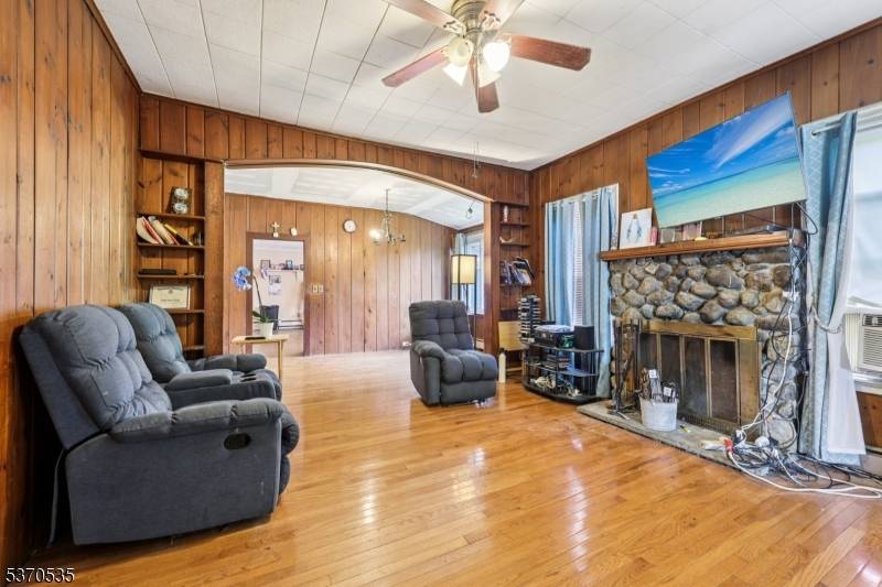 Lincoln Park Boro, NJ 07035,101 Seminole Ave