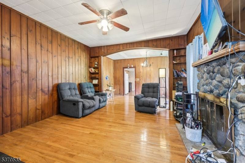 Lincoln Park Boro, NJ 07035,101 Seminole Ave