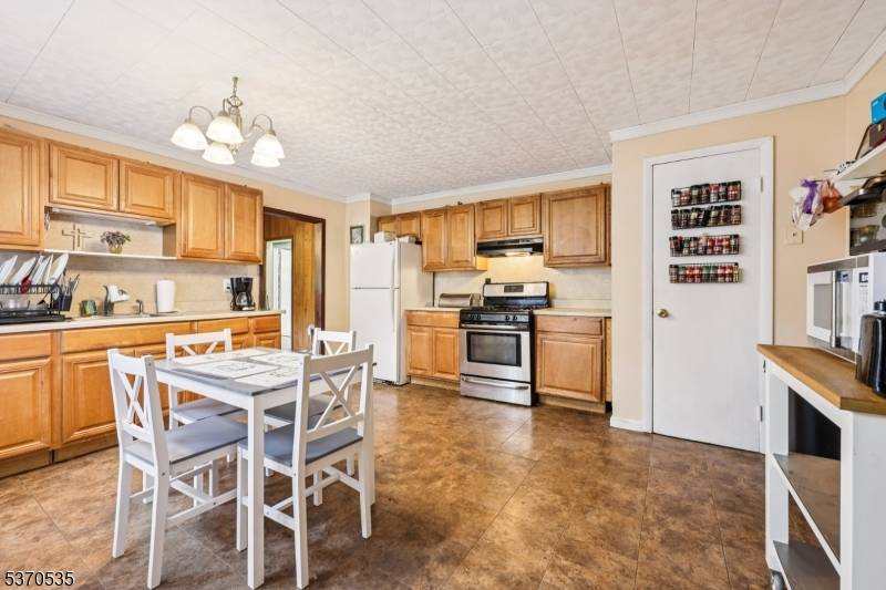 Lincoln Park Boro, NJ 07035,101 Seminole Ave