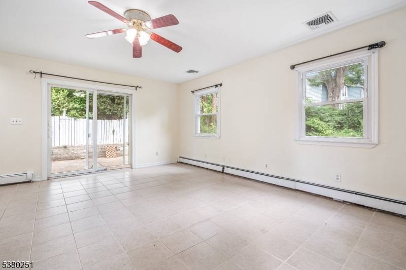 Sussex Boro, NJ 07461,29-A Walnut St #1