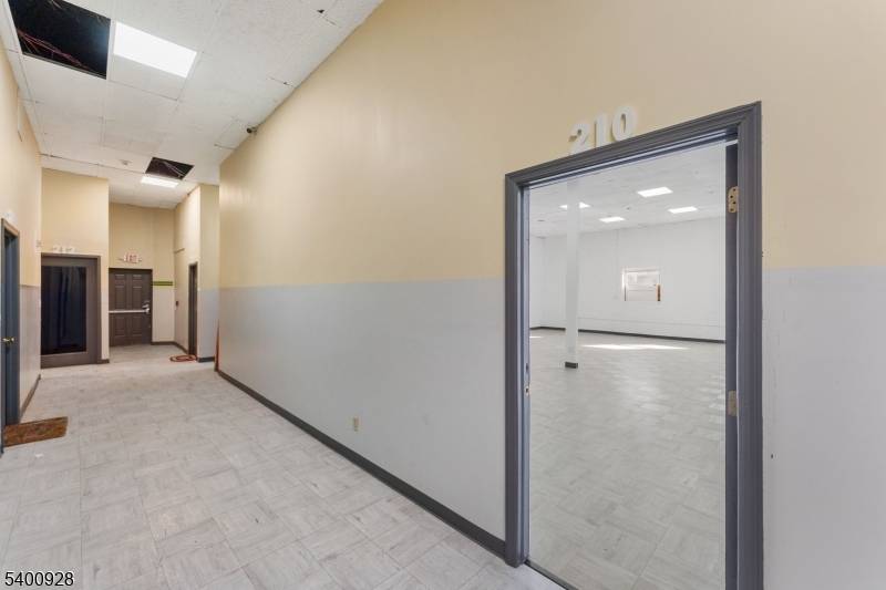 Newark City, NJ 07105,43 Merchant St