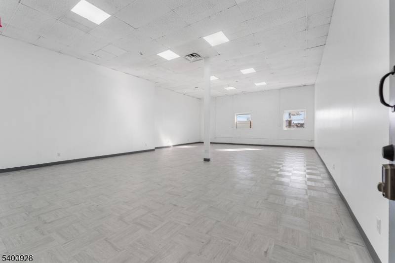 Newark City, NJ 07105,43 Merchant St