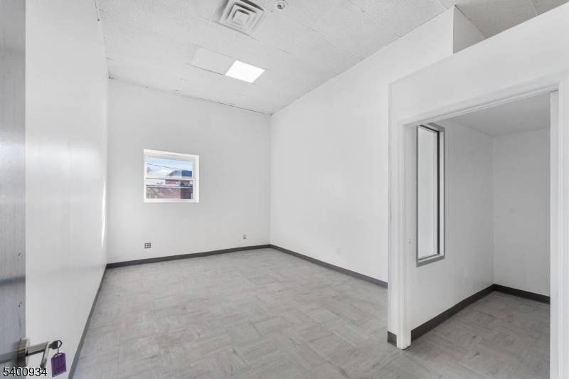 Newark City, NJ 07105,43 Merchant St