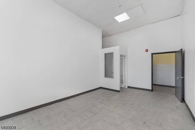 Newark City, NJ 07105,43 Merchant St