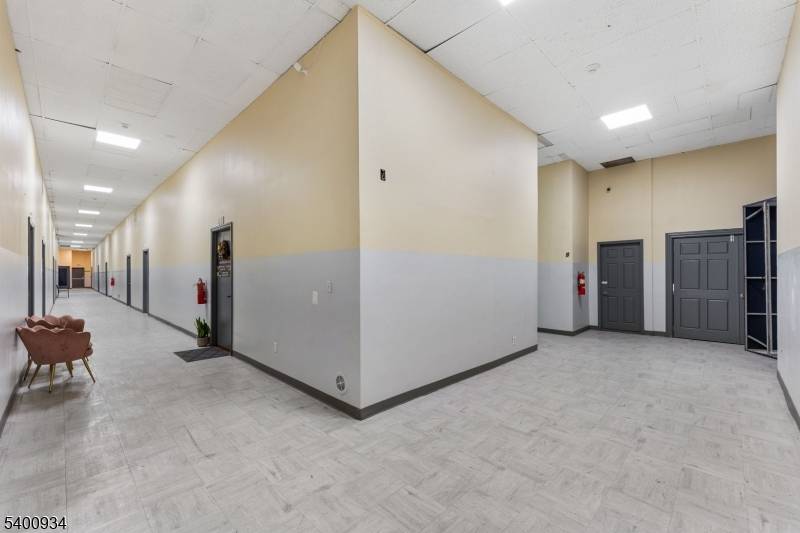 Newark City, NJ 07105,43 Merchant St