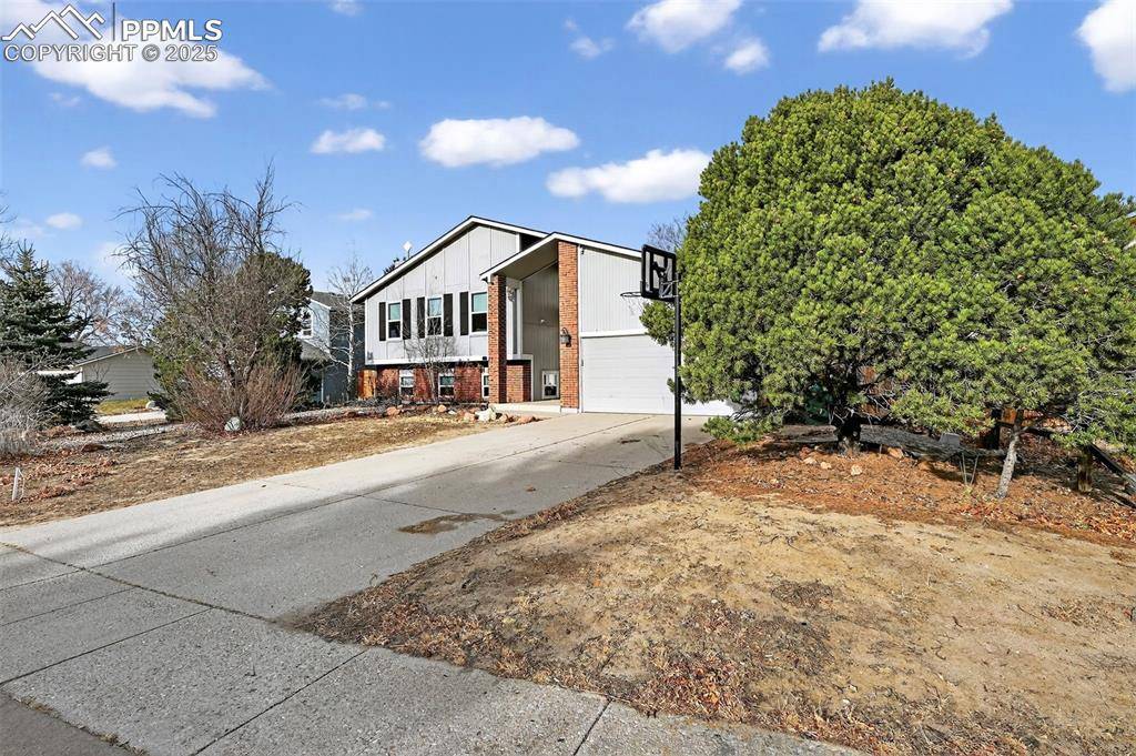 Colorado Springs, CO 80920,7630 Safari CIR