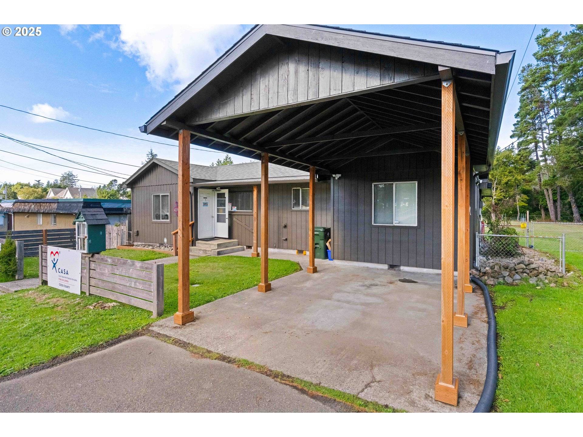 Coos Bay, OR 97420,1848 THOMAS AVE