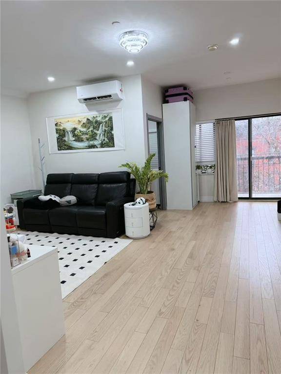 Brooklyn, NY 11220,422 49th ST #3F