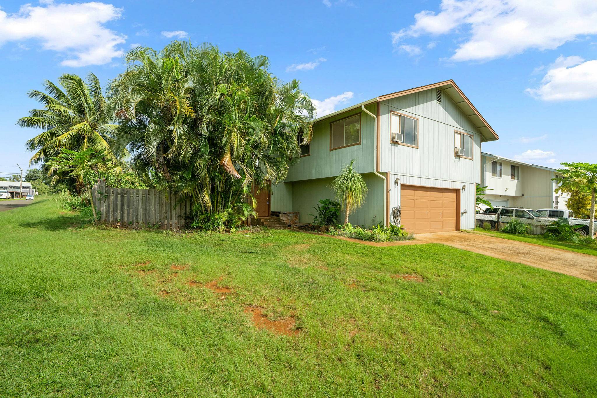 Kapaa, HI 96746,5426 OLOPUA ST