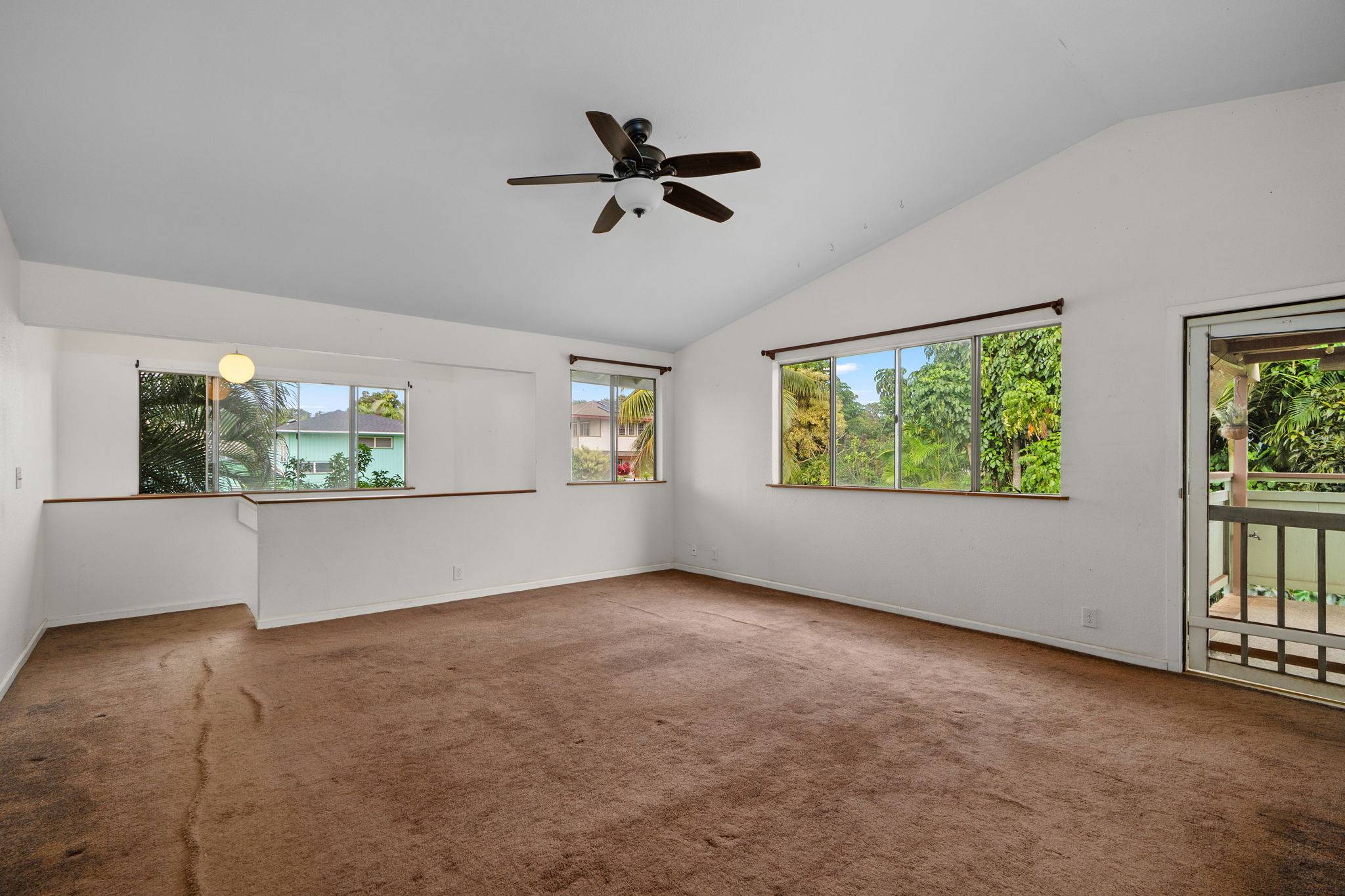 Kapaa, HI 96746,5426 OLOPUA ST