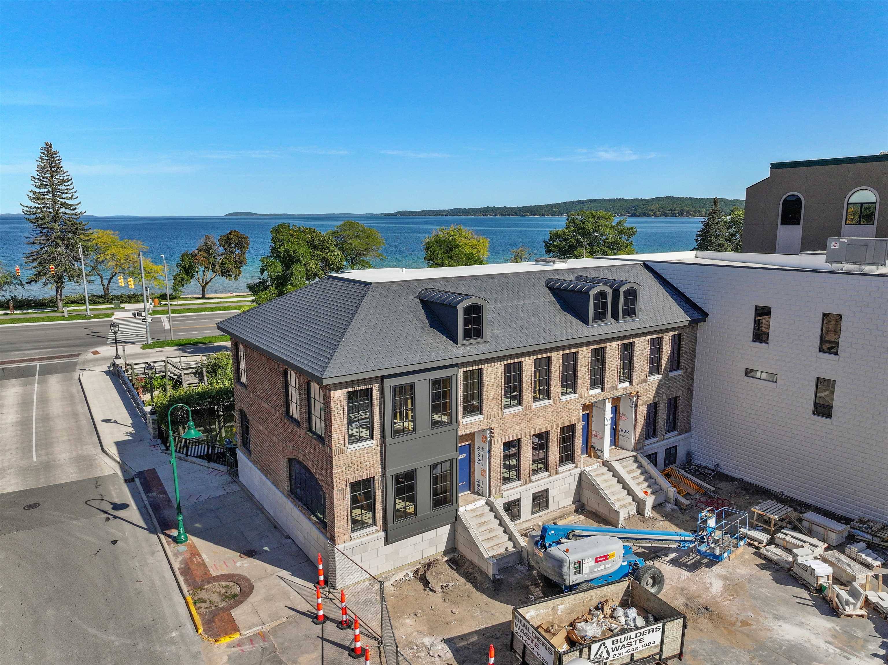 Traverse City, MI 49684,100 N Park