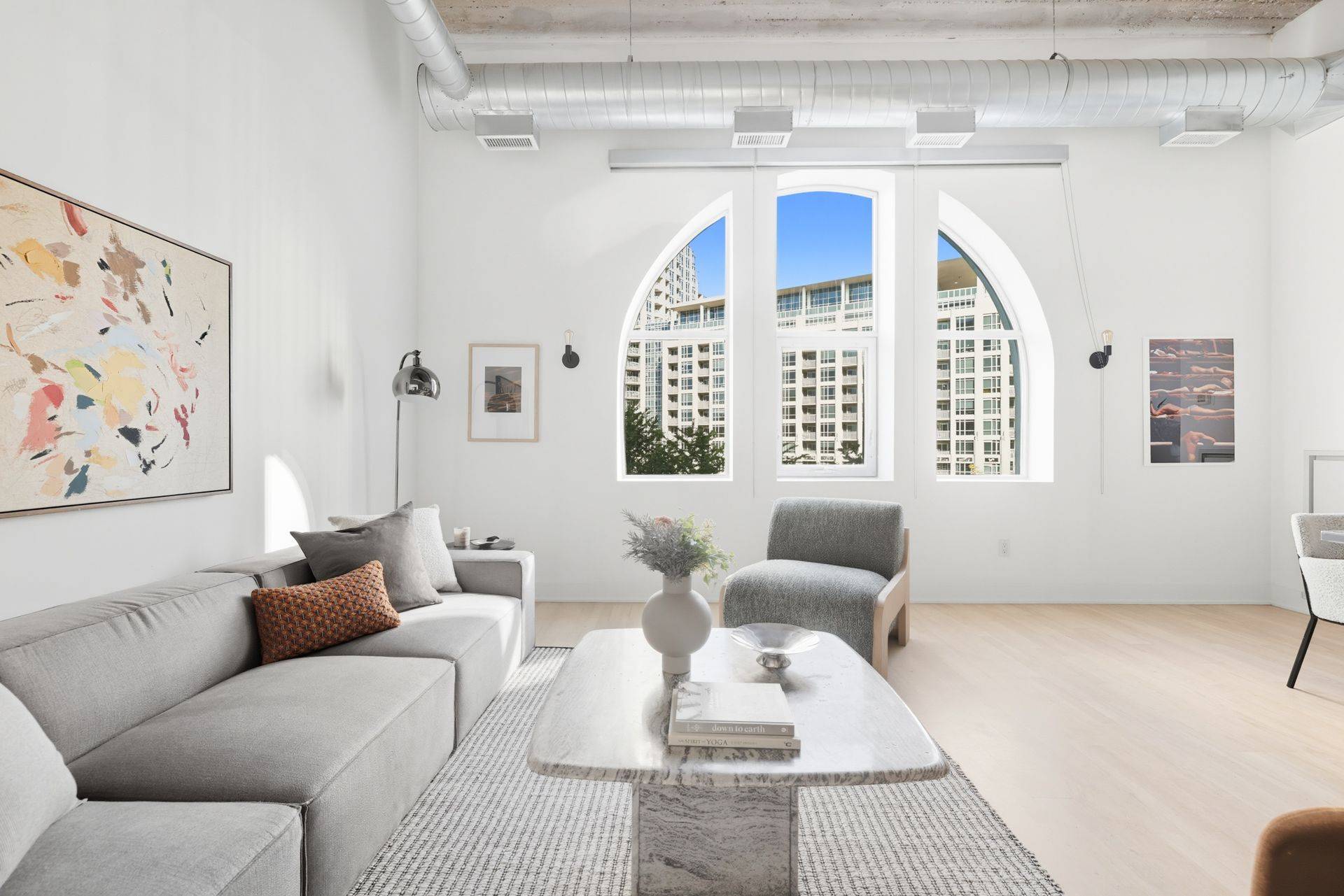 Toronto C01, ON M5V 3J6,637 Lakeshore BLVD W #215