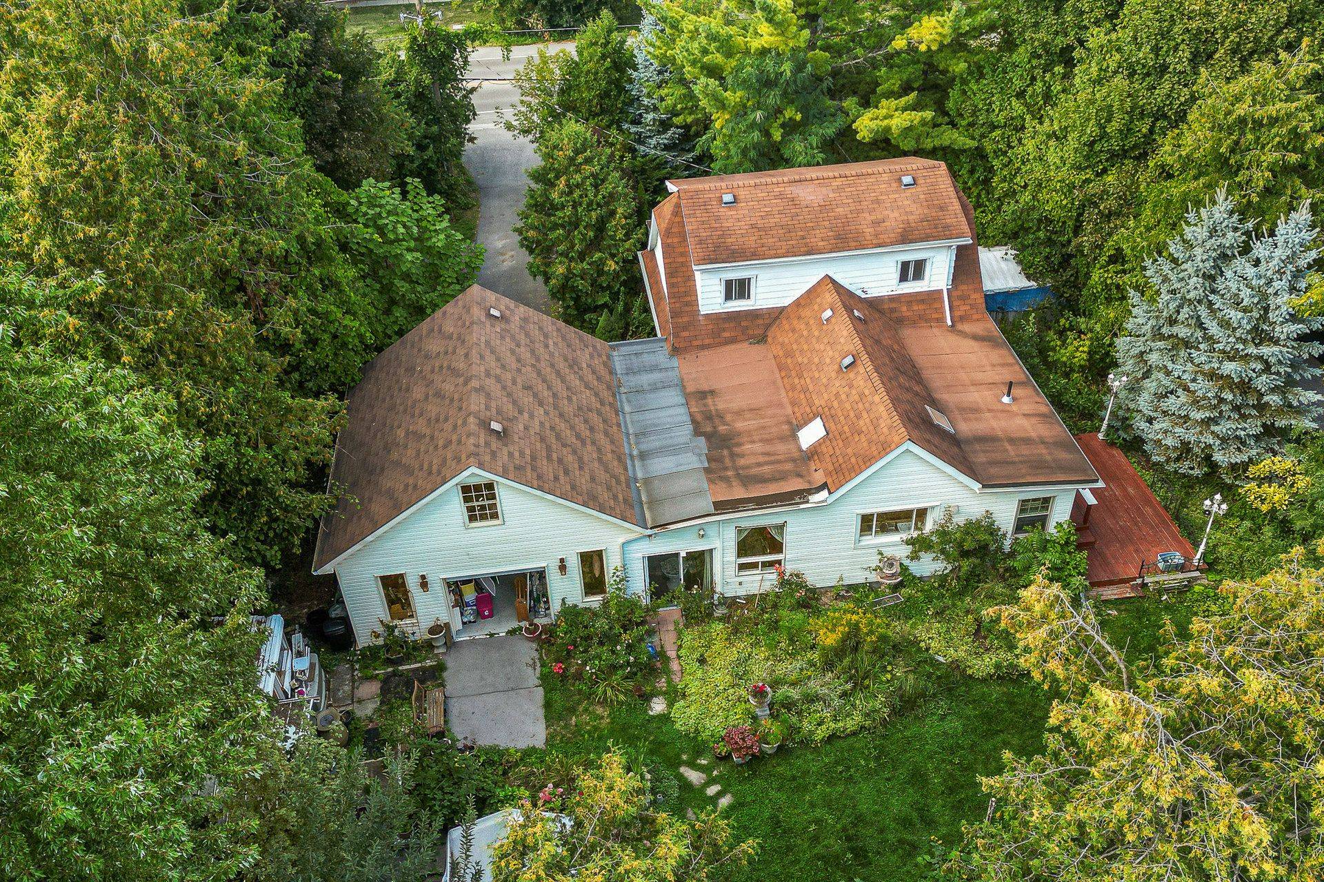 Pickering, ON L1V 1J8,1433 Finch AVE